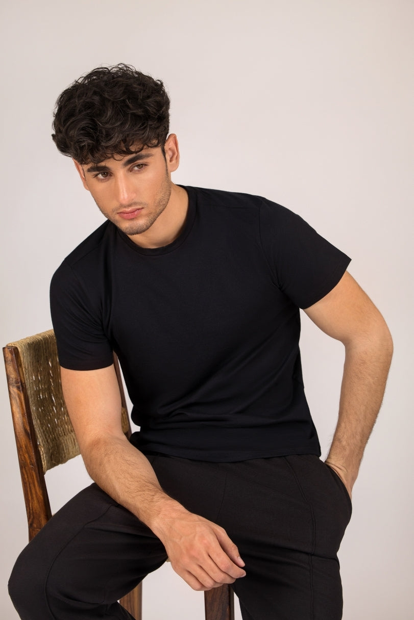 Core Black Regular Fit