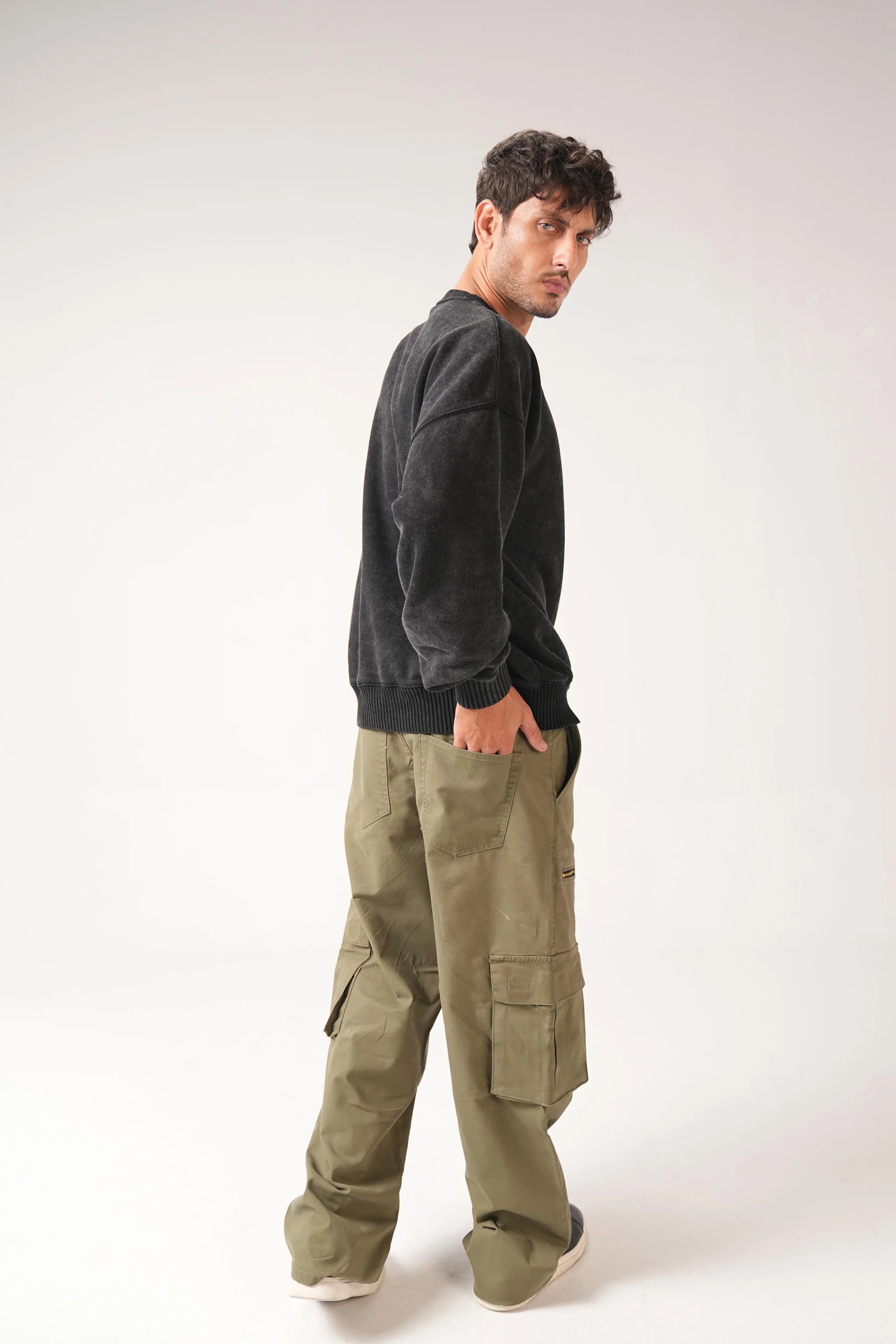 Classic Straight Cargo Pants - Army Green