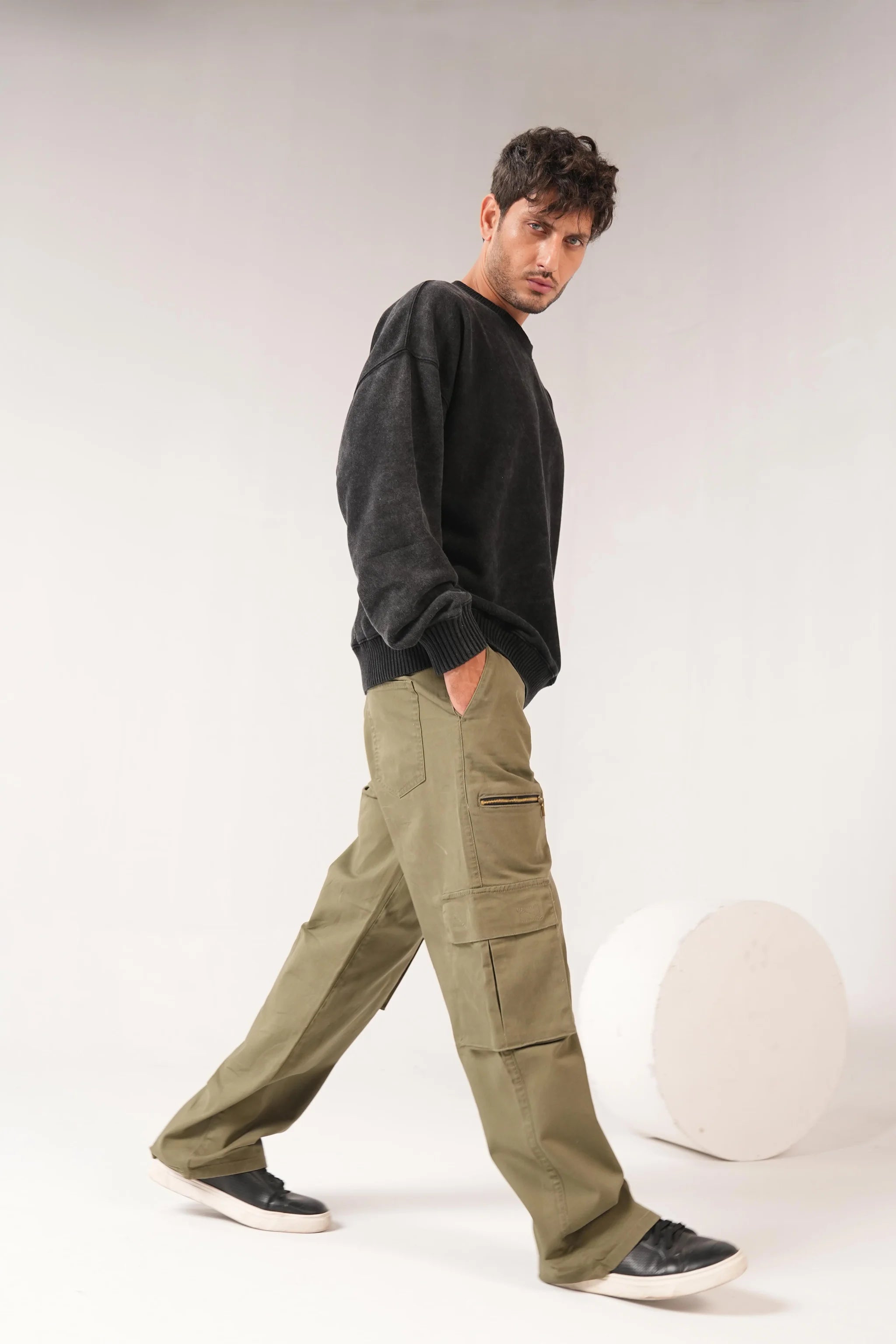 Classic Straight Cargo Pants - Army Green