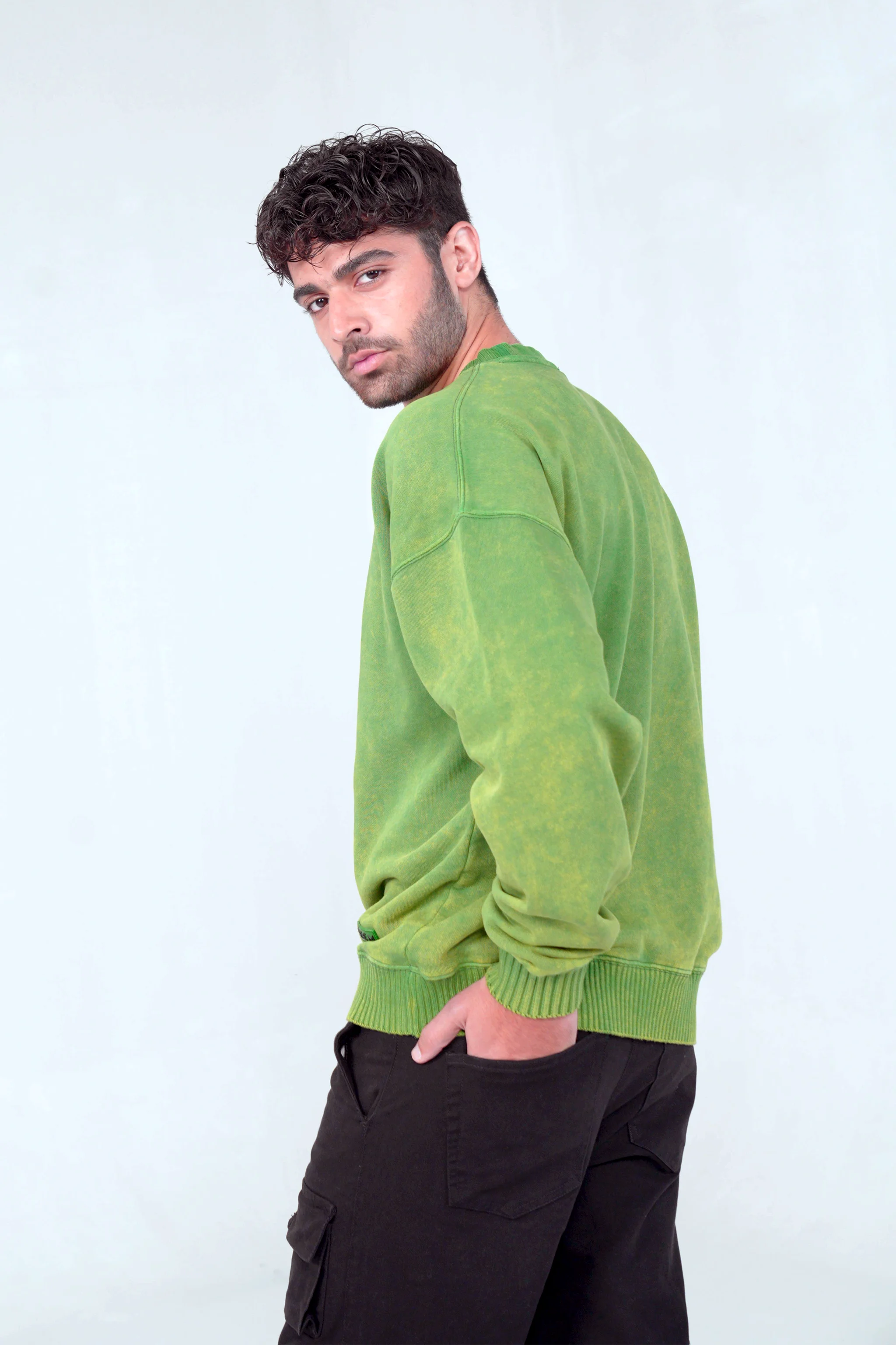 Acidwash Sweatshirt Men- Parrot Green