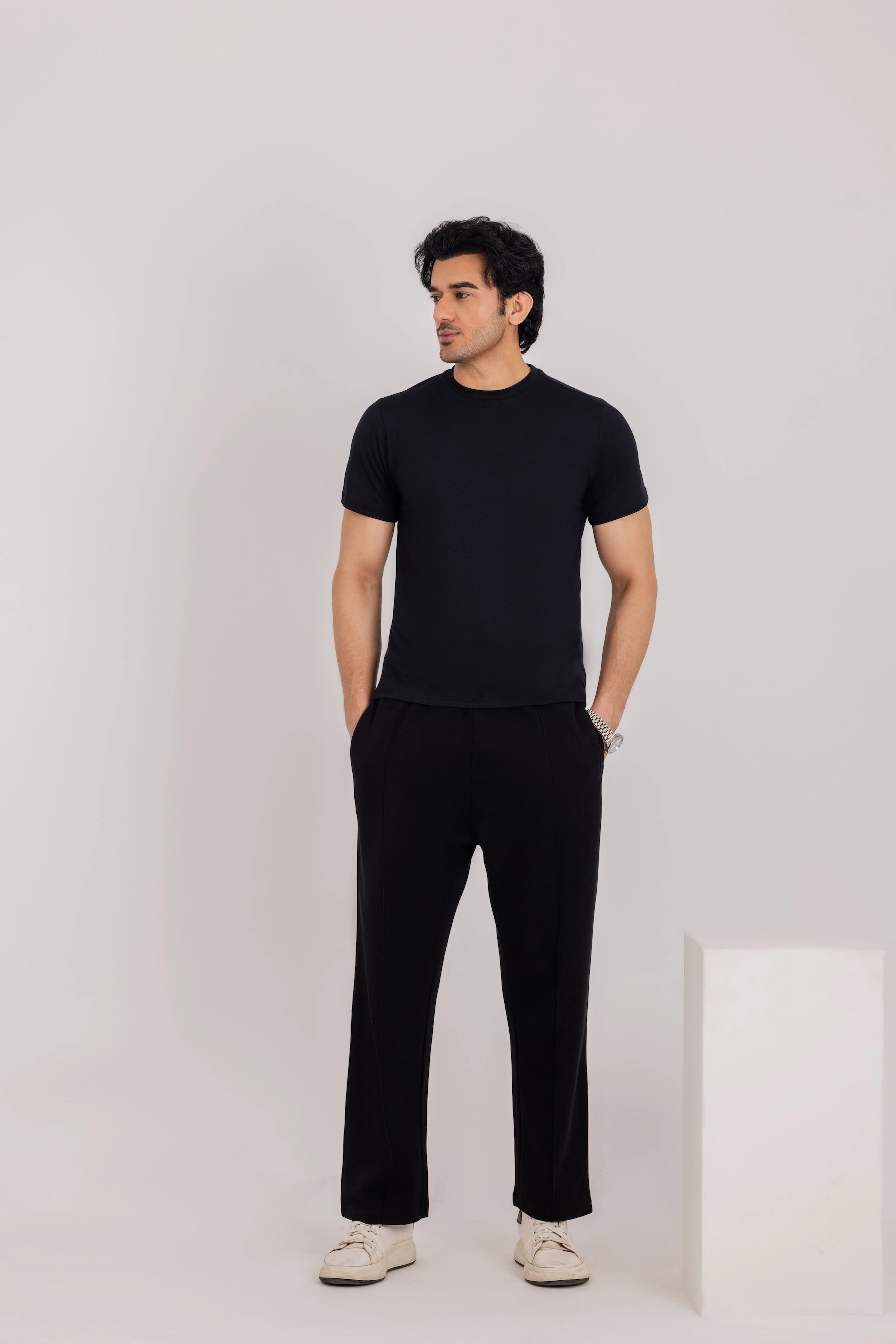 Summer - Classic Relaxed Fit Straight Trouser - Black
